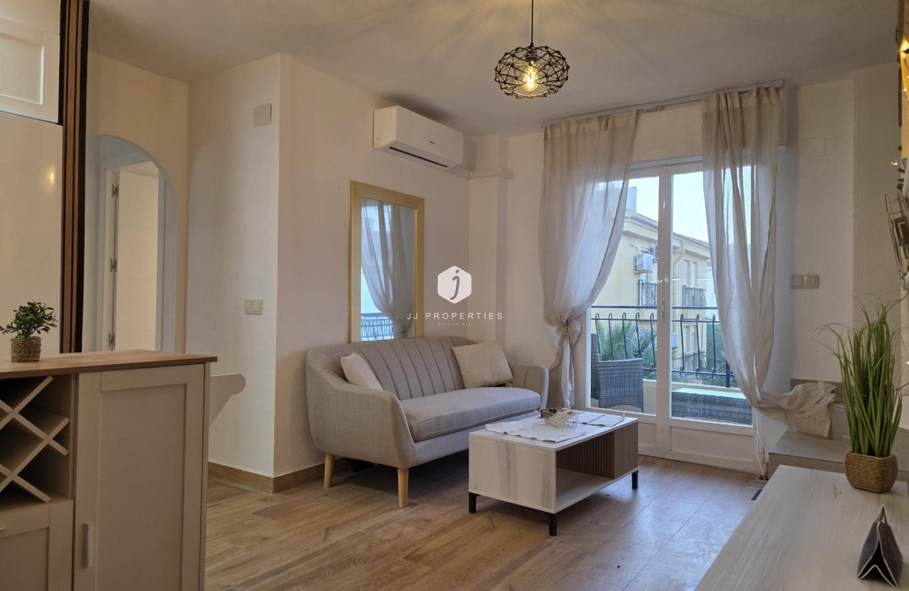 Z drugiej ręki - Daszek -
Torrevieja - Cala Ferris