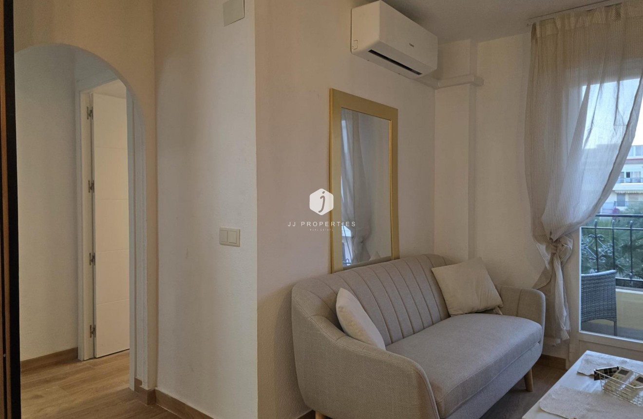 Z drugiej ręki - Daszek -
Torrevieja - Cala Ferris