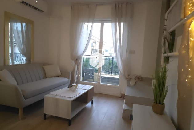 Z drugiej ręki - Daszek -
Torrevieja - Cala Ferris