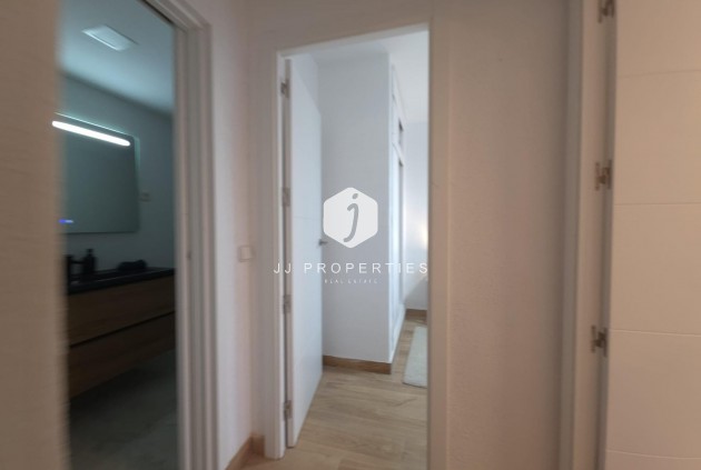 Z drugiej ręki - Daszek -
Torrevieja - Cala Ferris