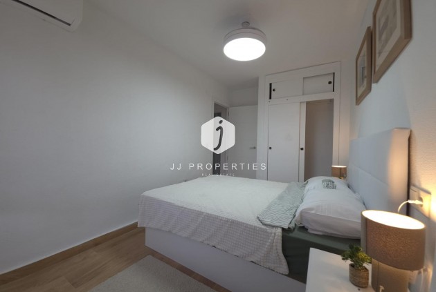 Z drugiej ręki - Daszek -
Torrevieja - Cala Ferris