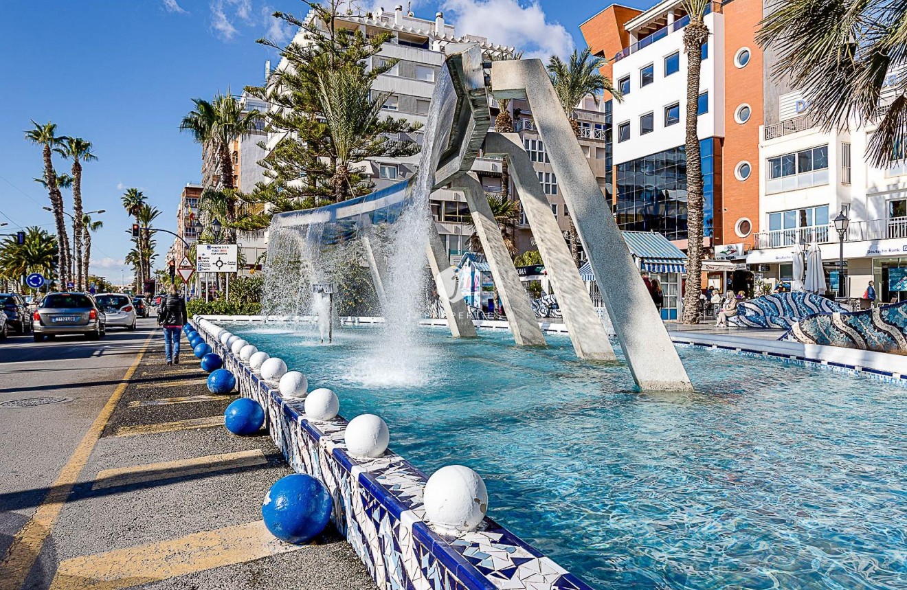 Aus zweiter Hand - Wohnung -
Torrevieja - Parque las naciones