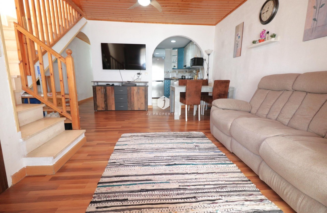 Z drugiej ręki - Daszek -
Torrevieja - Acequion