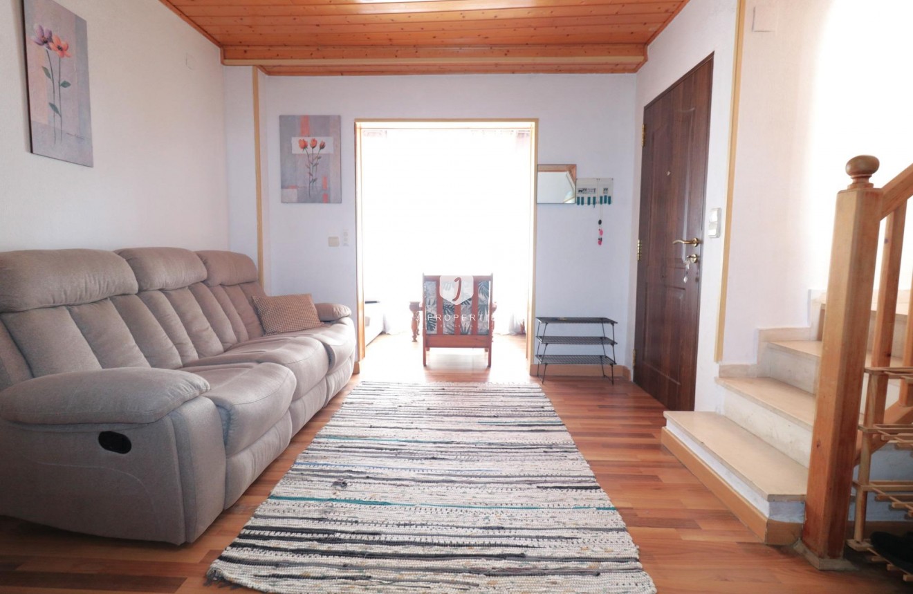 Z drugiej ręki - Daszek -
Torrevieja - Acequion