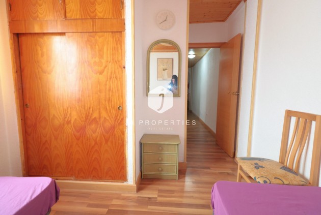 Z drugiej ręki - Daszek -
Torrevieja - Acequion