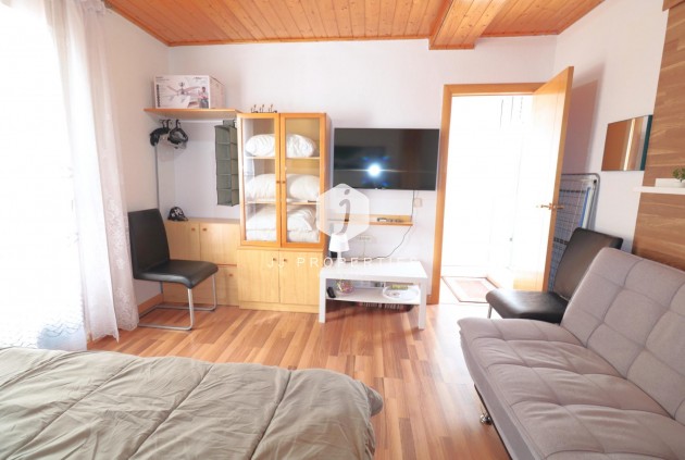 Z drugiej ręki - Daszek -
Torrevieja - Acequion