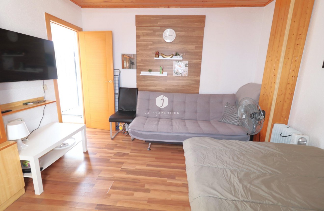 Z drugiej ręki - Daszek -
Torrevieja - Acequion