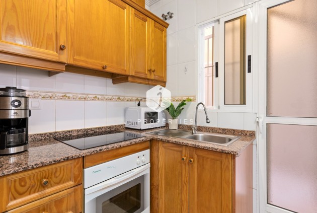 Z drugiej ręki - Mieszkanie w bloku -
Torrevieja - Costa Blanca