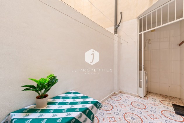 Z drugiej ręki - Mieszkanie w bloku -
Torrevieja - Costa Blanca