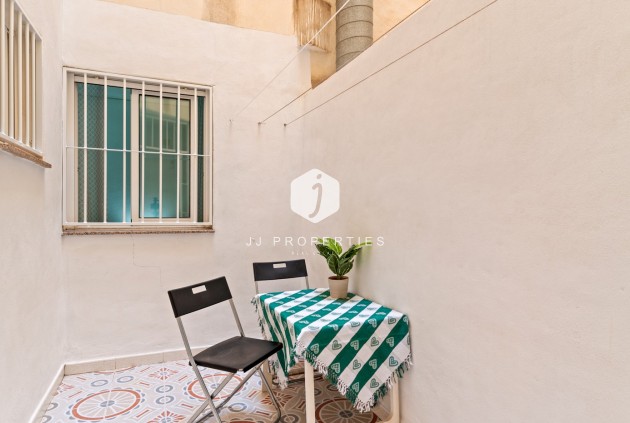 Z drugiej ręki - Mieszkanie w bloku -
Torrevieja - Costa Blanca