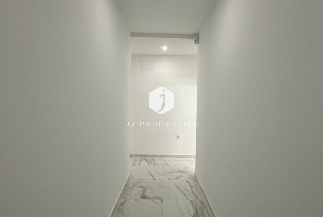 Z drugiej ręki - Mieszkanie w bloku -
Torrevieja - Costa Blanca