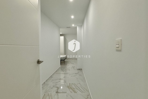 Z drugiej ręki - Mieszkanie w bloku -
Torrevieja - Costa Blanca