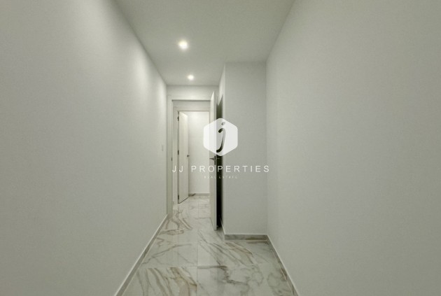 Z drugiej ręki - Mieszkanie w bloku -
Torrevieja - Costa Blanca