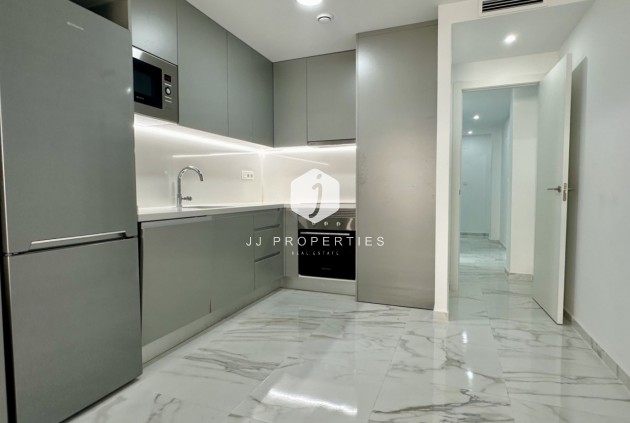 Z drugiej ręki - Mieszkanie w bloku -
Torrevieja - Costa Blanca