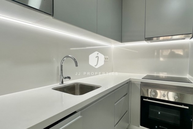 Z drugiej ręki - Mieszkanie w bloku -
Torrevieja - Costa Blanca