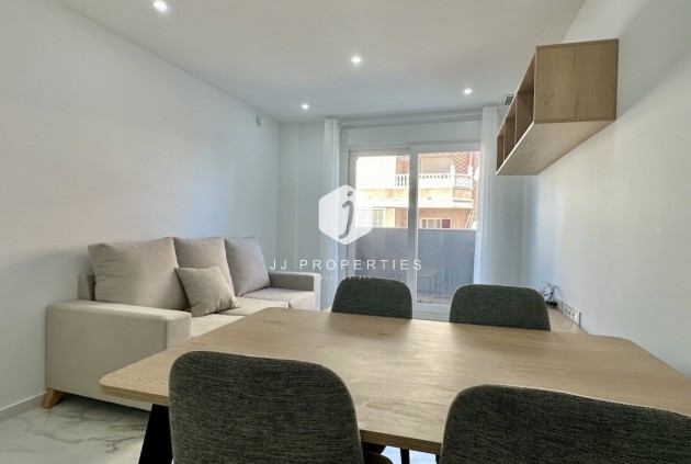 Z drugiej ręki - Mieszkanie w bloku -
Torrevieja - Costa Blanca