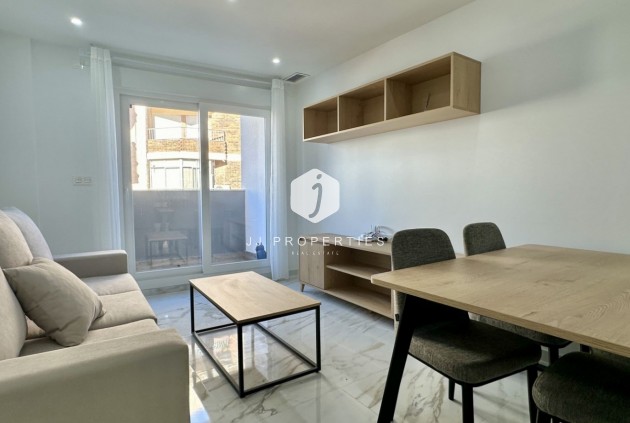 Z drugiej ręki - Mieszkanie w bloku -
Torrevieja - Costa Blanca