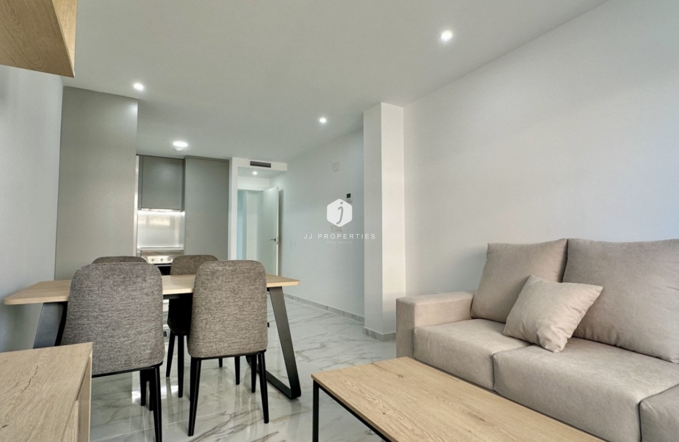 Z drugiej ręki - Mieszkanie w bloku -
Torrevieja - Costa Blanca