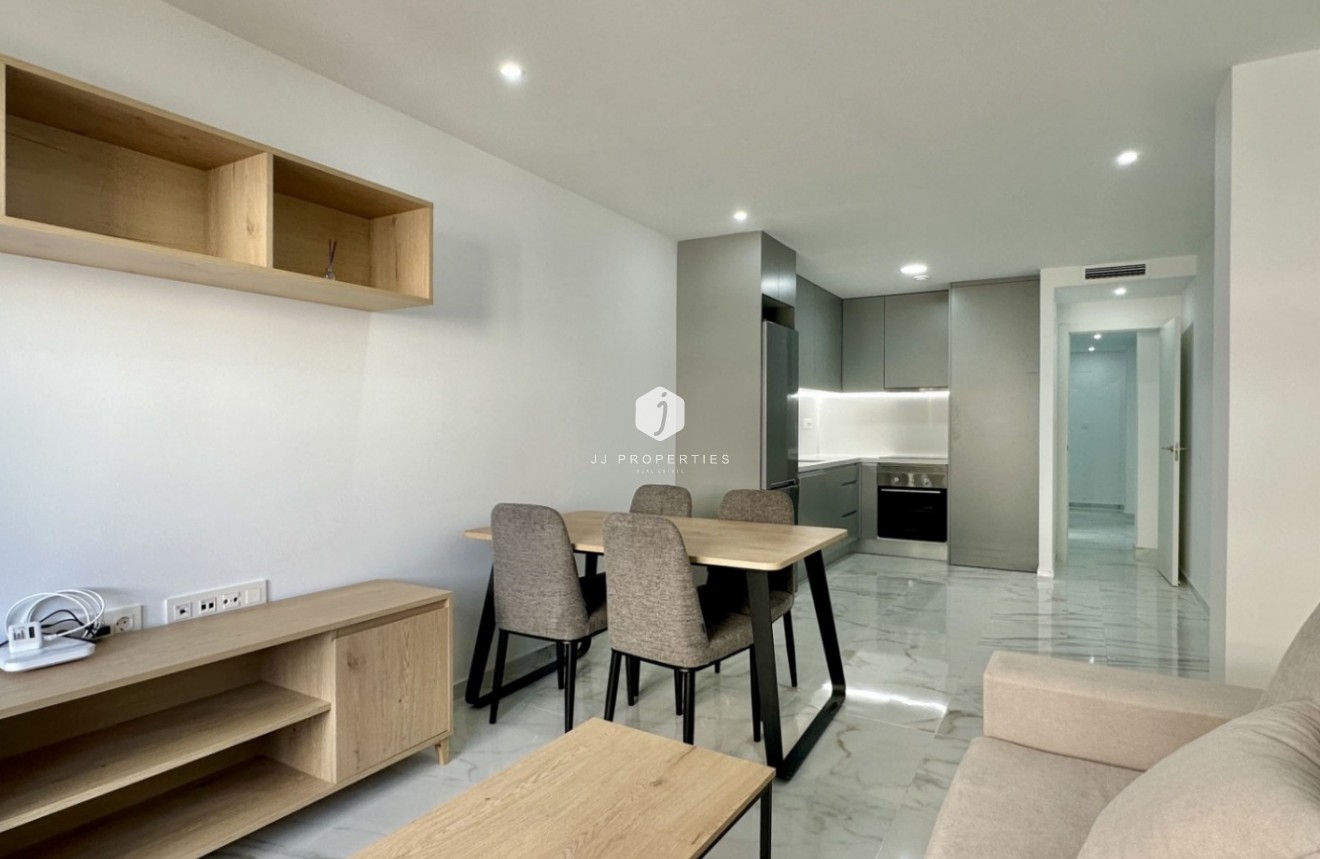 Z drugiej ręki - Mieszkanie w bloku -
Torrevieja - Costa Blanca