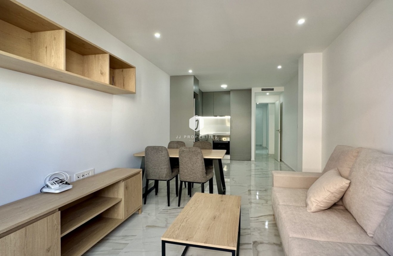 Z drugiej ręki - Mieszkanie w bloku -
Torrevieja - Costa Blanca