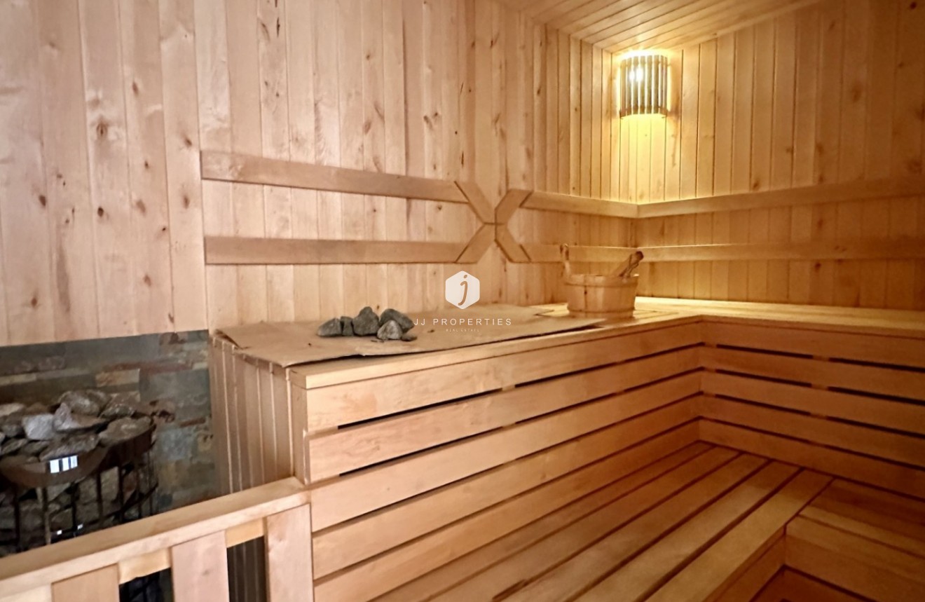 Z drugiej ręki - Mieszkanie w bloku -
Torrevieja - Costa Blanca