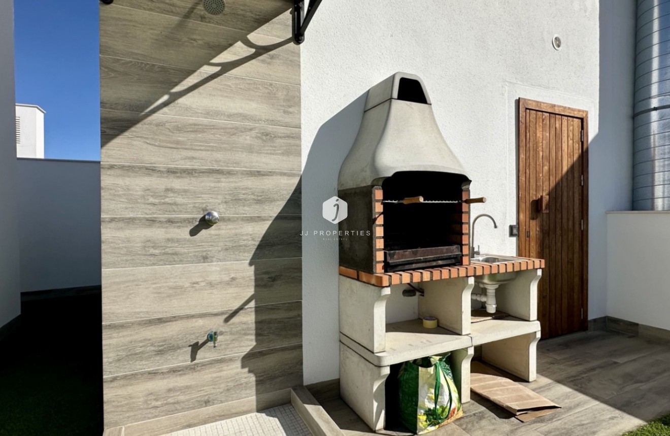 Z drugiej ręki - Mieszkanie w bloku -
Torrevieja - Costa Blanca