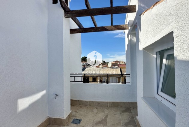 Z drugiej ręki - Szalet -
Torrevieja - Costa Blanca