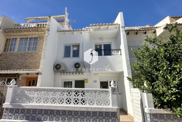 Z drugiej ręki - Szalet -
Torrevieja - Costa Blanca