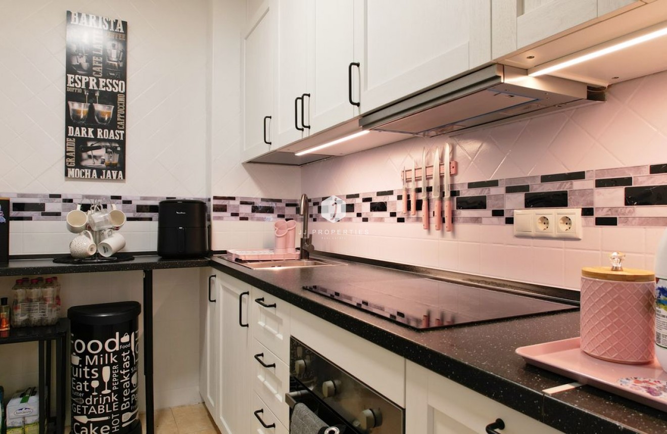 Z drugiej ręki - Mieszkanie w bloku -
Rojales - Inland