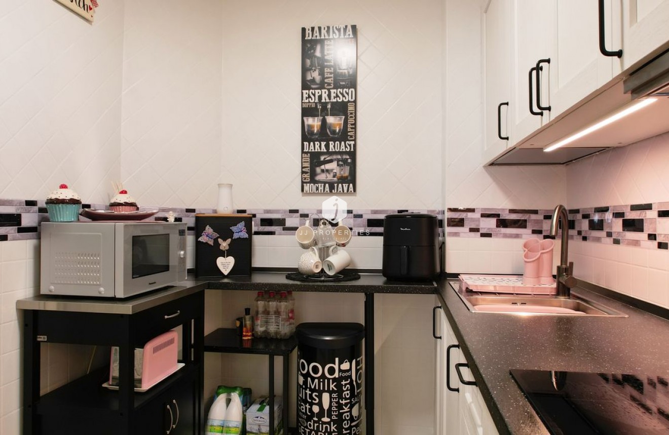 Z drugiej ręki - Mieszkanie w bloku -
Rojales - Inland