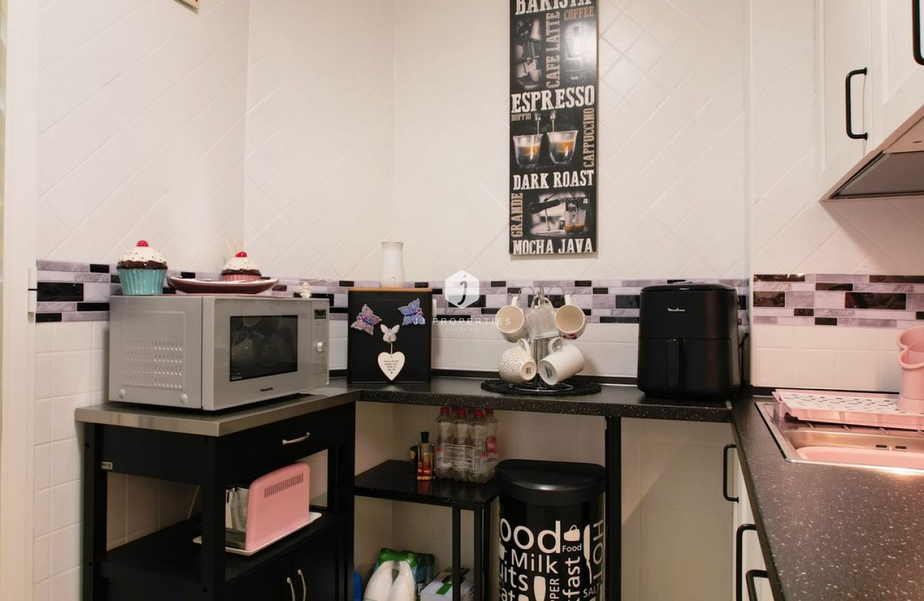 Z drugiej ręki - Mieszkanie w bloku -
Rojales - Inland