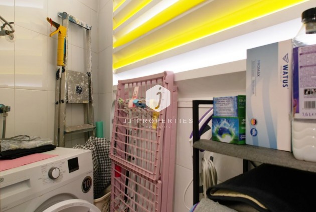 Z drugiej ręki - Mieszkanie w bloku -
Rojales - Inland