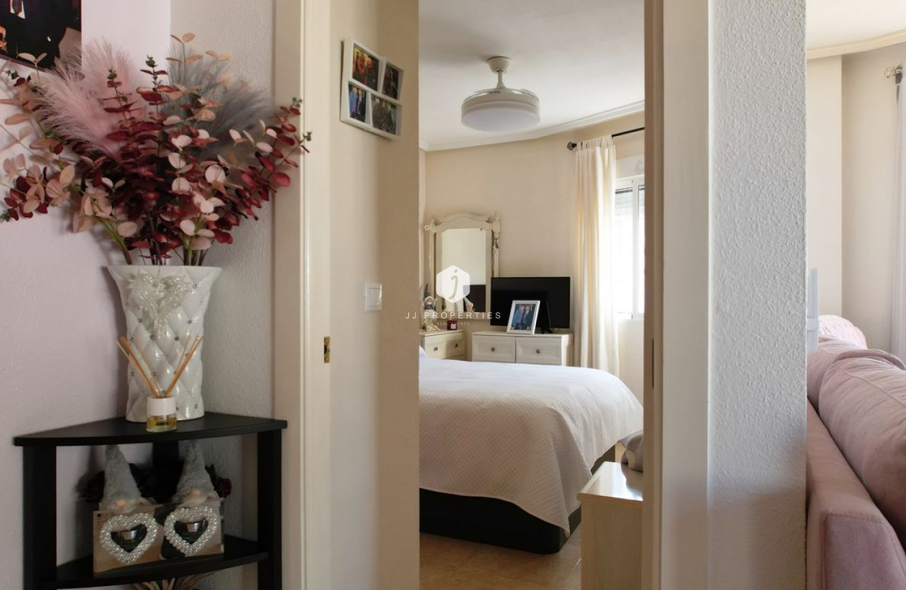 Z drugiej ręki - Mieszkanie w bloku -
Rojales - Inland