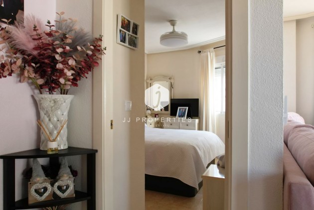 Z drugiej ręki - Mieszkanie w bloku -
Rojales - Inland