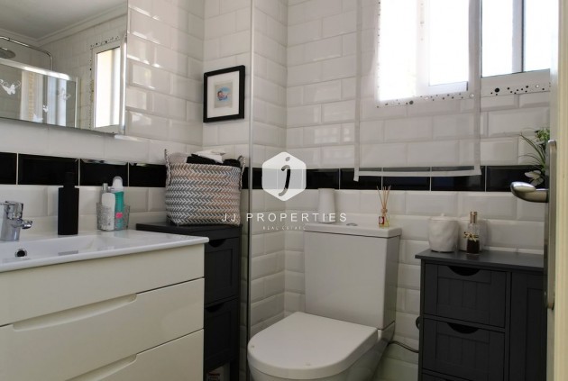 Z drugiej ręki - Mieszkanie w bloku -
Rojales - Inland