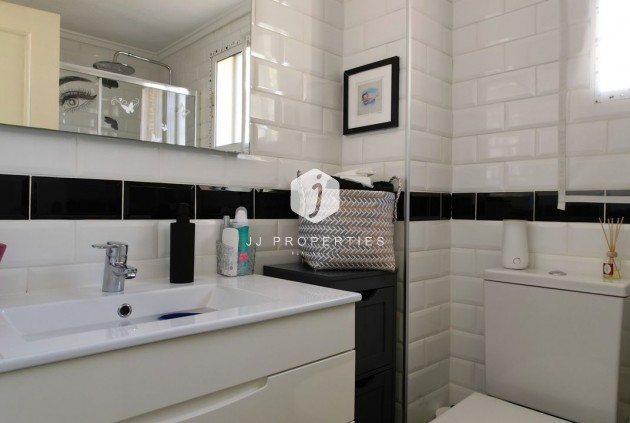 Z drugiej ręki - Mieszkanie w bloku -
Rojales - Inland