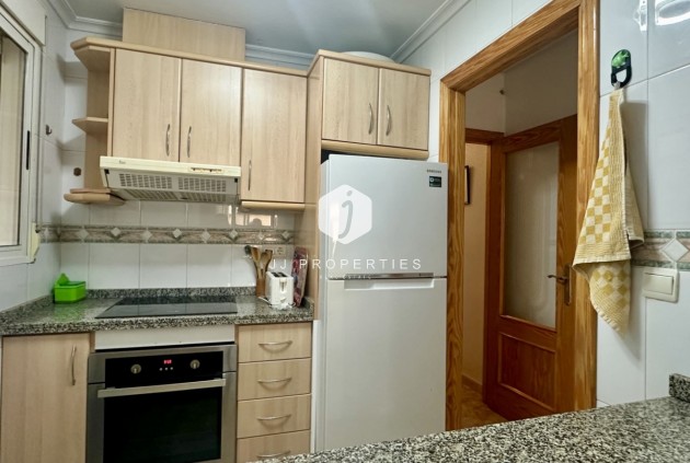 Z drugiej ręki - Mieszkanie w bloku -
Torrevieja - Costa Blanca