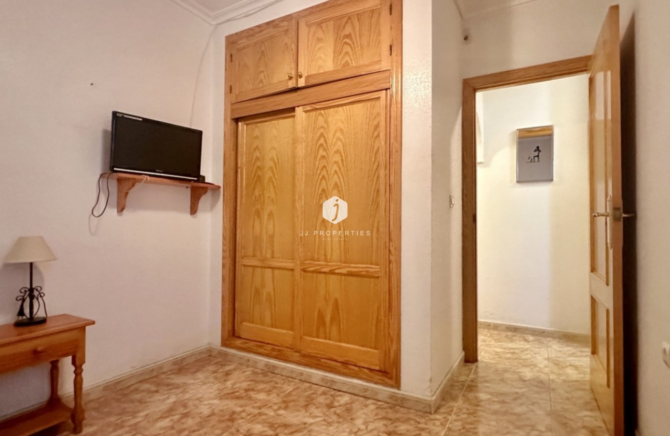 Z drugiej ręki - Mieszkanie w bloku -
Torrevieja - Costa Blanca