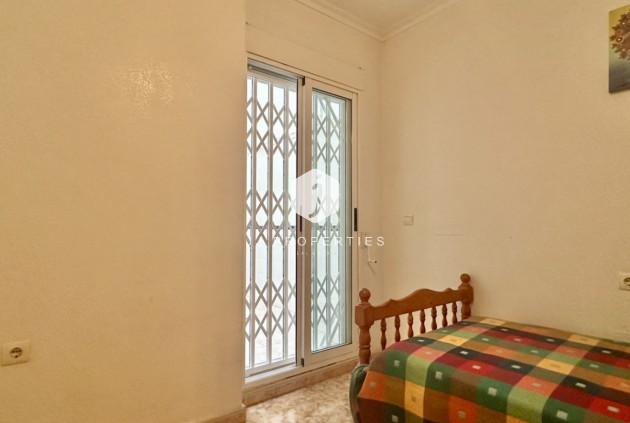 Z drugiej ręki - Mieszkanie w bloku -
Torrevieja - Costa Blanca