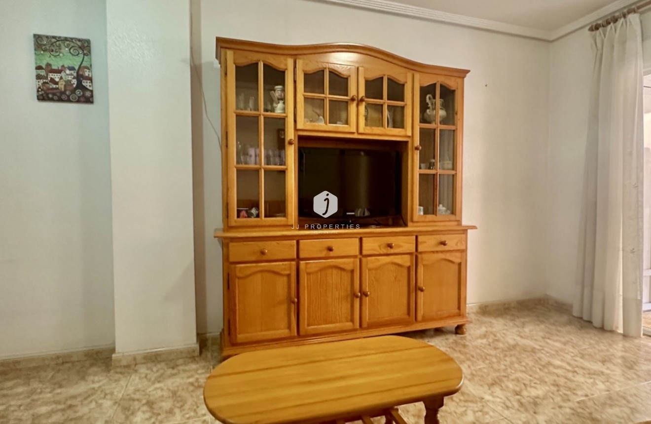 Z drugiej ręki - Mieszkanie w bloku -
Torrevieja - Costa Blanca