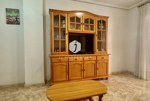 Z drugiej ręki - Mieszkanie w bloku -
Torrevieja - Costa Blanca