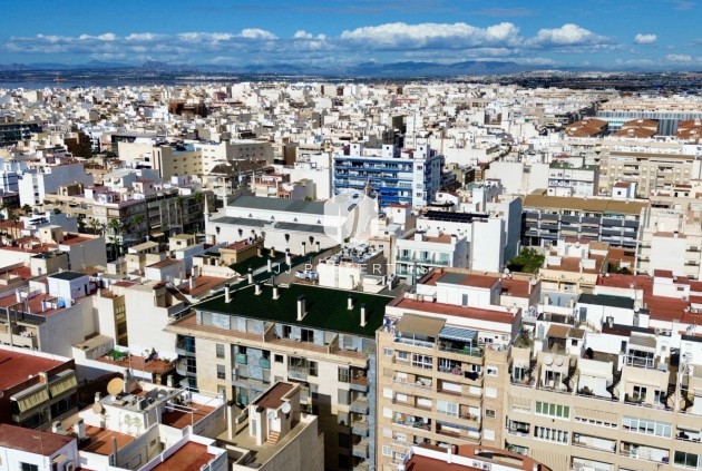 Z drugiej ręki - Mieszkanie w bloku -
Torrevieja - Costa Blanca