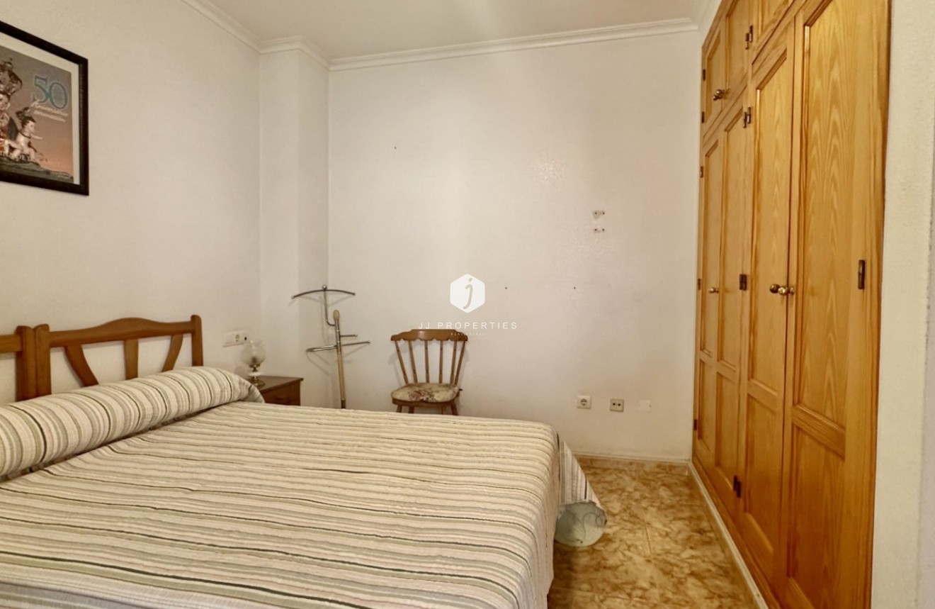 Z drugiej ręki - Mieszkanie w bloku -
Torrevieja - Costa Blanca