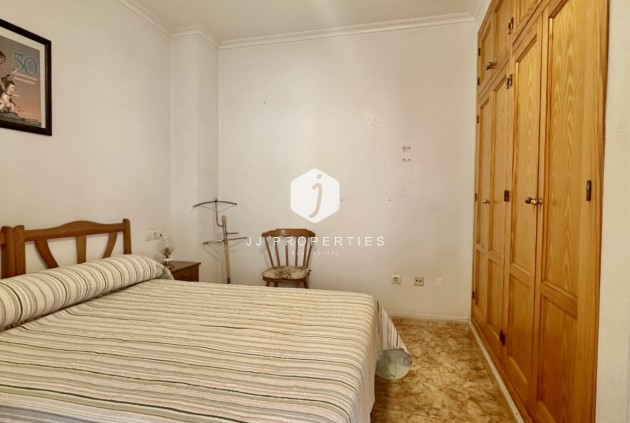 Z drugiej ręki - Mieszkanie w bloku -
Torrevieja - Costa Blanca