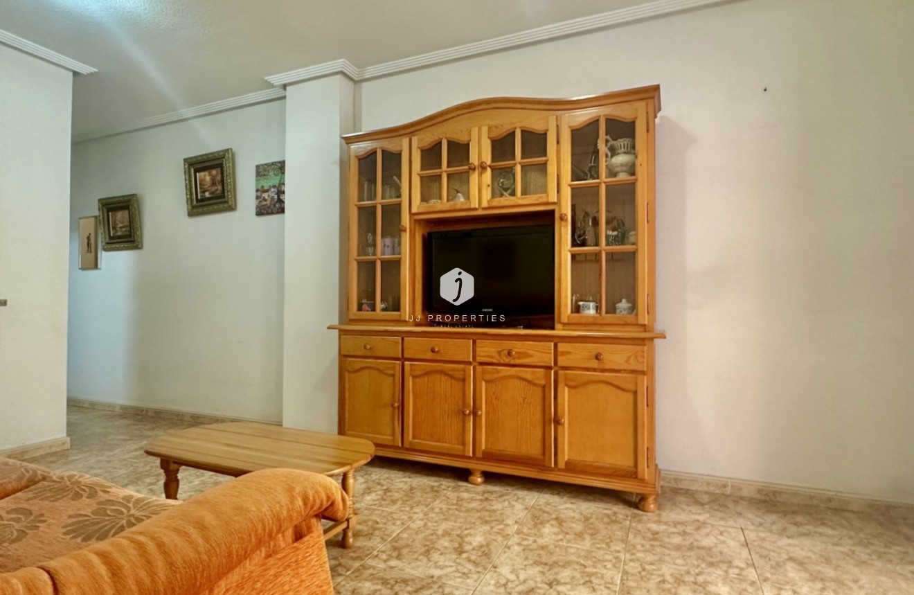 Z drugiej ręki - Mieszkanie w bloku -
Torrevieja - Costa Blanca