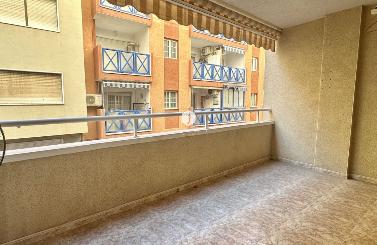 Z drugiej ręki - Mieszkanie w bloku -
Torrevieja - Costa Blanca