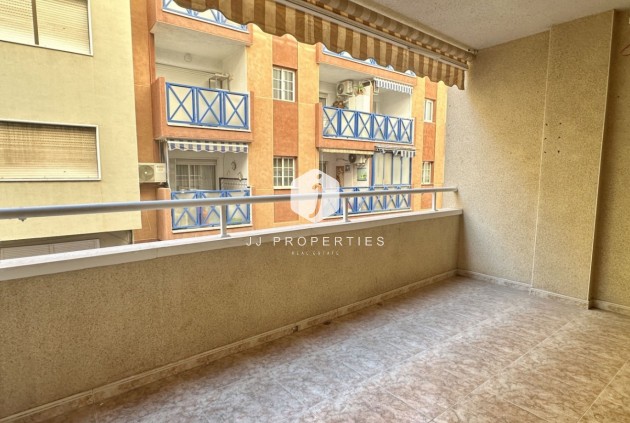 Z drugiej ręki - Mieszkanie w bloku -
Torrevieja - Costa Blanca