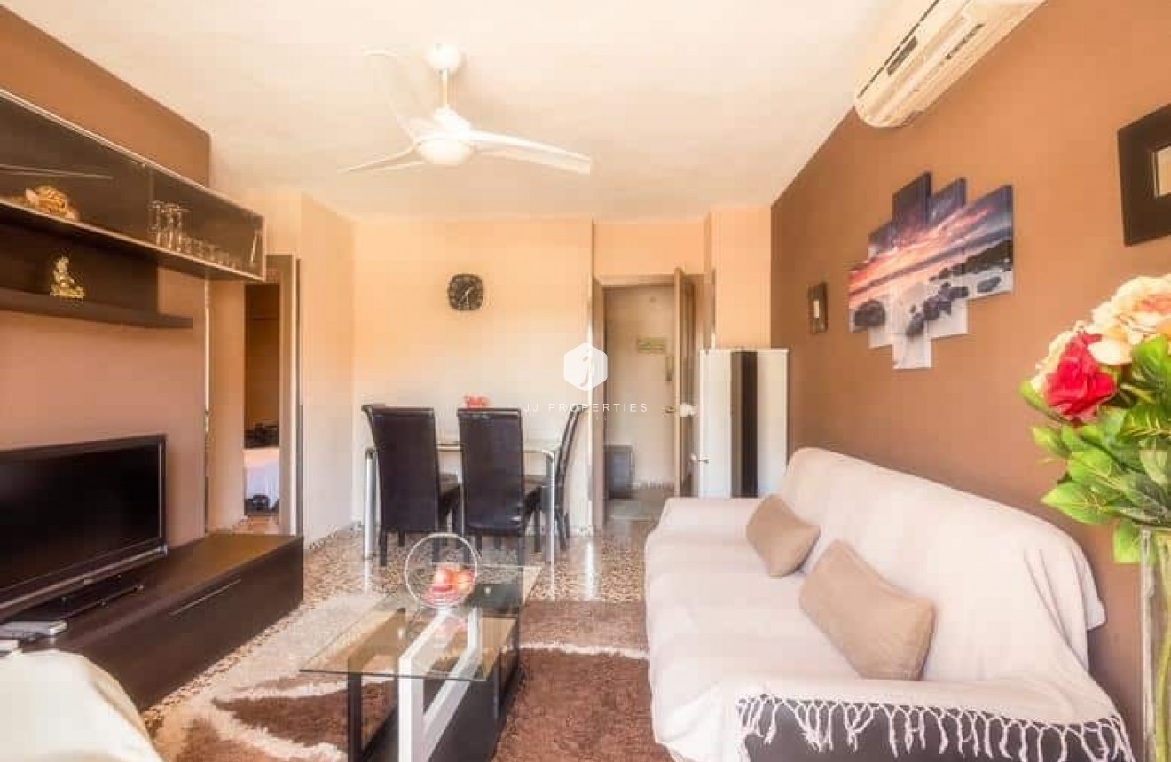 Z drugiej ręki - Mieszkanie w bloku -
Punta Prima - Costa Blanca