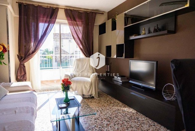 Z drugiej ręki - Mieszkanie w bloku -
Punta Prima - Costa Blanca