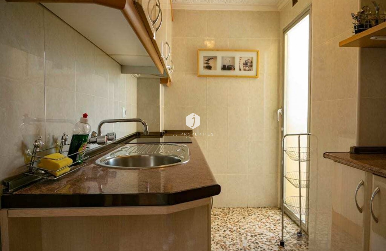 Z drugiej ręki - Mieszkanie w bloku -
Punta Prima - Costa Blanca